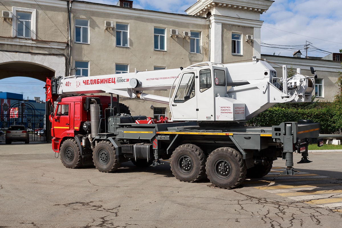 Автокран Челябинец КС-65711 40 тонн